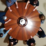 How Many People Fit Comfortably At A 60 Inch Round Table